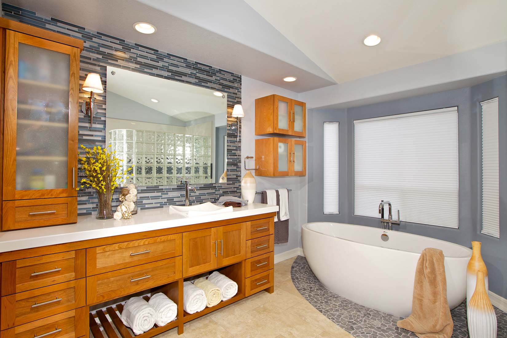 batthub design for bathroom